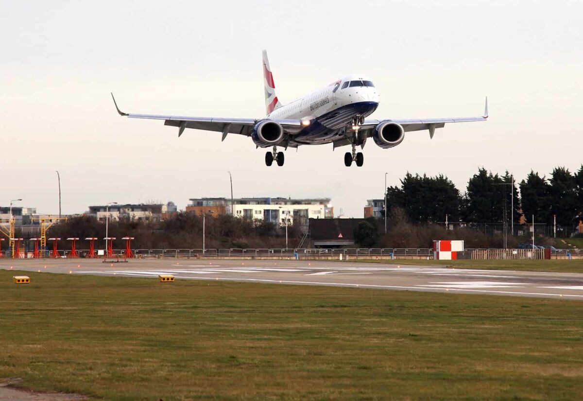 Airplane Landing Approach